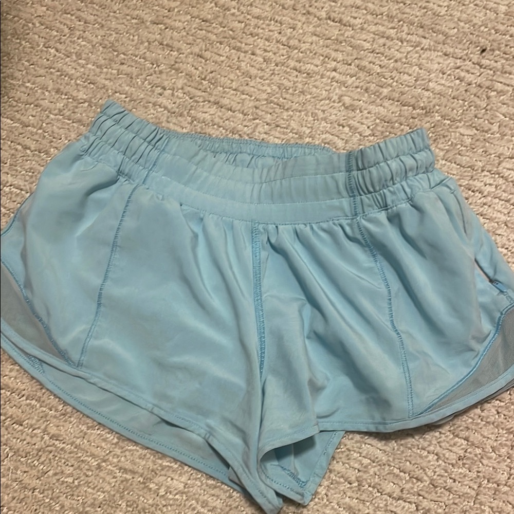Blue Lululemon Hotty Hots 2.5 inch size 4